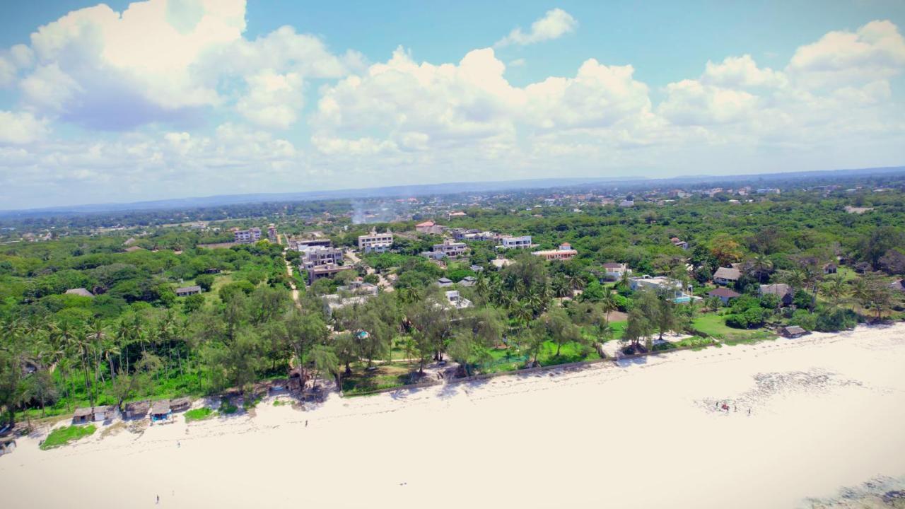 The Pool House & The Colobus House, Bella Seaview, Diani Beach, Kenya Екстериор снимка