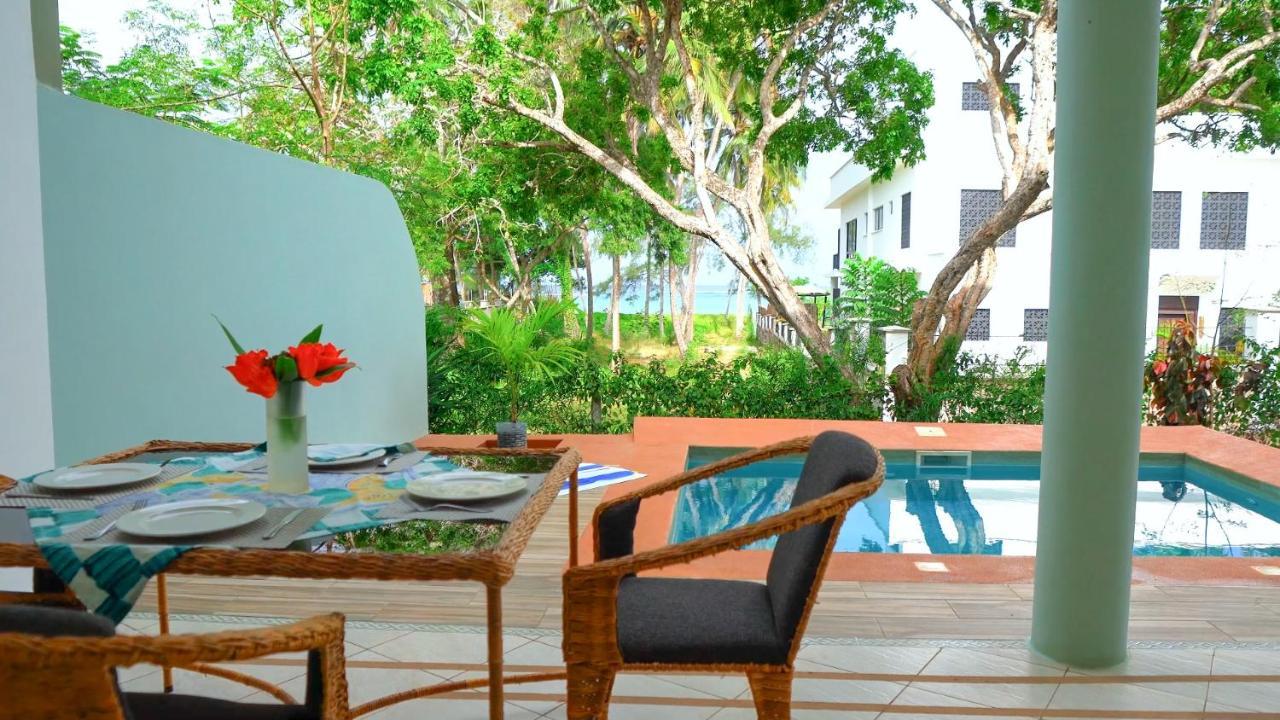 The Pool House & The Colobus House, Bella Seaview, Diani Beach, Kenya Екстериор снимка