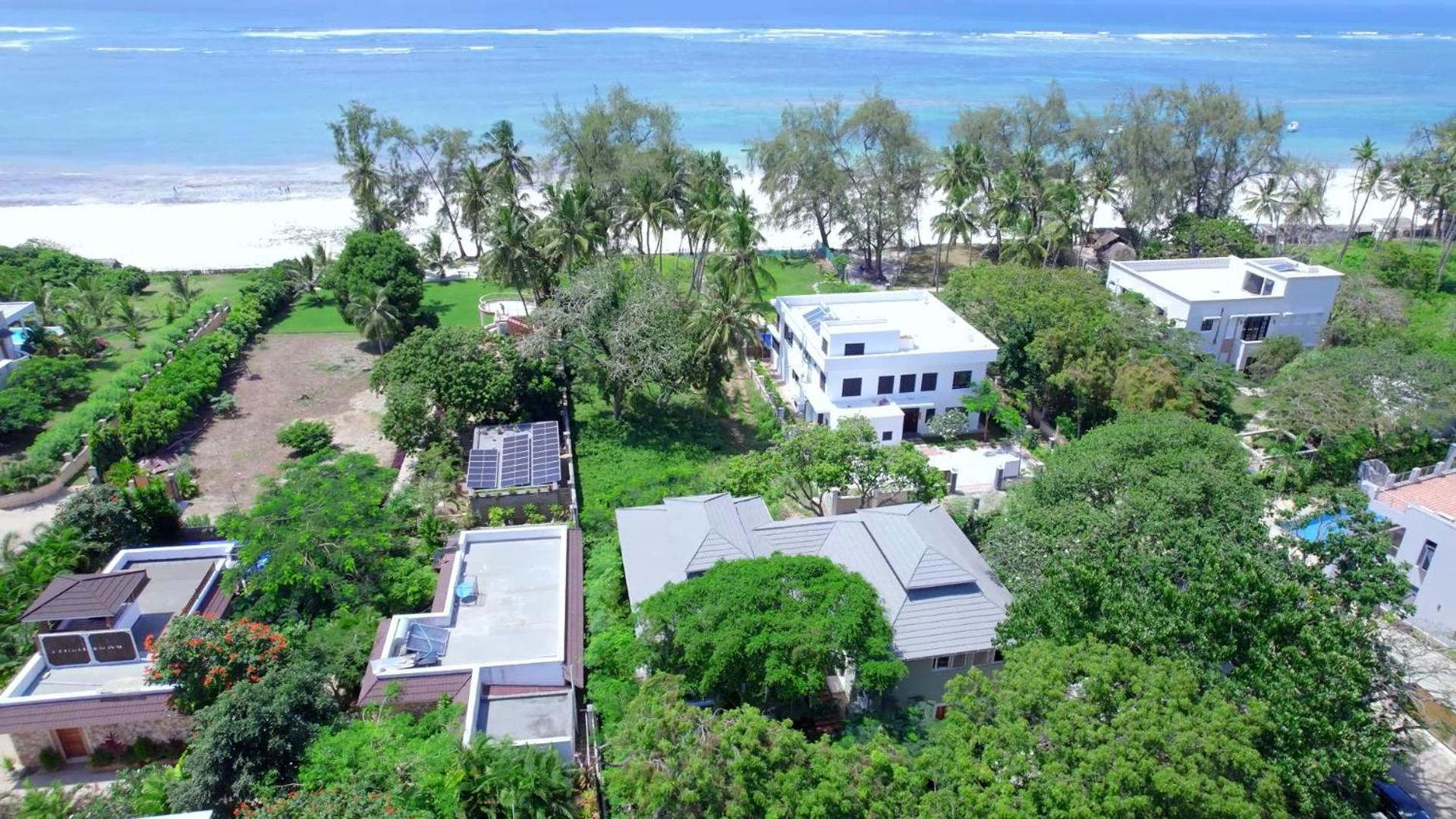 The Pool House & The Colobus House, Bella Seaview, Diani Beach, Kenya Екстериор снимка