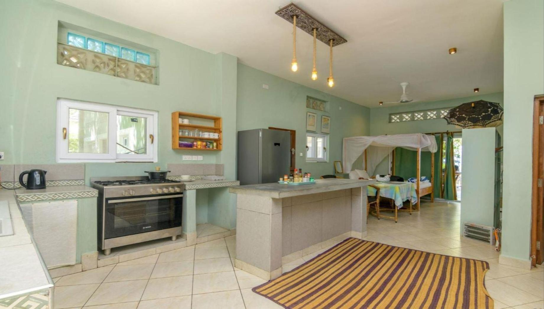 The Pool House & The Colobus House, Bella Seaview, Diani Beach, Kenya Екстериор снимка